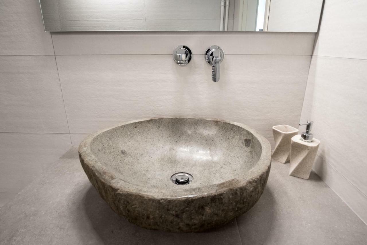 Comfy Apartment Of 104 M² Near Metro! Athens Luaran gambar