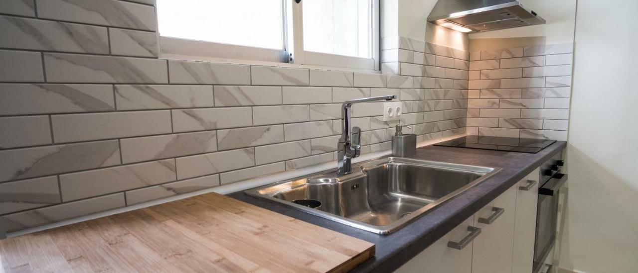 Comfy Apartment Of 104 M² Near Metro! Athens Luaran gambar