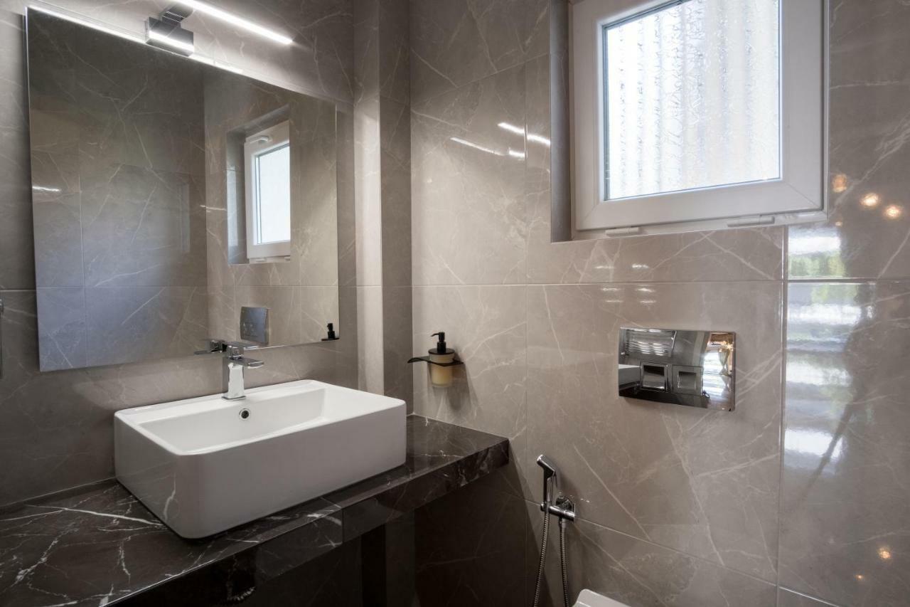 Comfy Apartment Of 104 M² Near Metro! Athens Luaran gambar